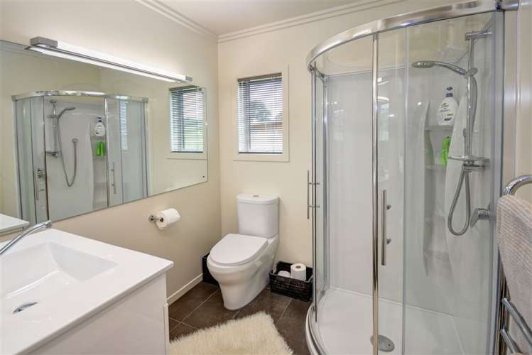 1247 Coast Road Karitane_11