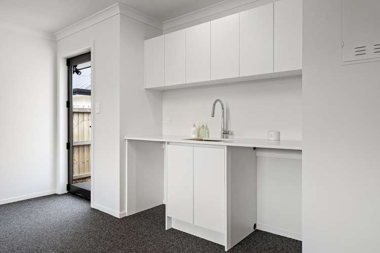 8 Mcquillan Avenue Woodend_13