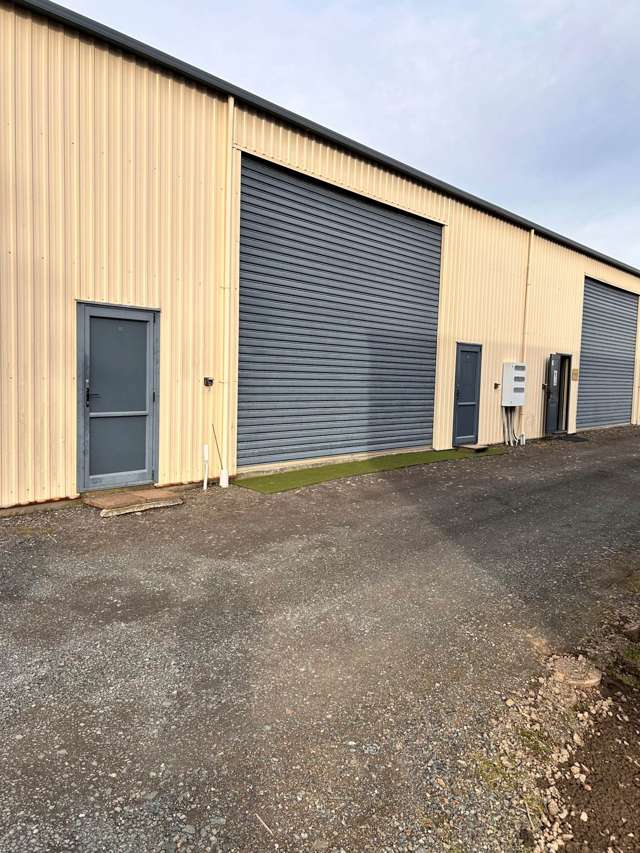 PETITE WAREHOUSE IN TE ATATU