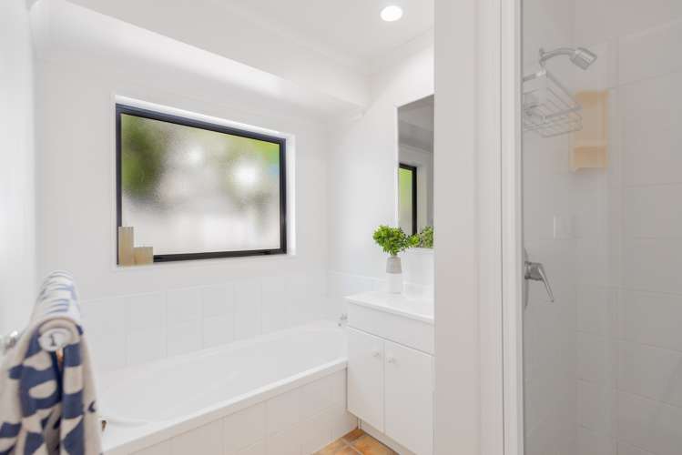 35 Eastwood Rise Waimairi Beach_13