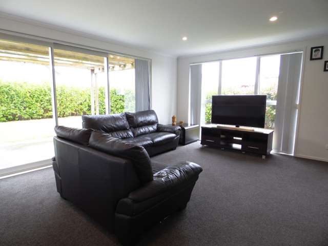 63h Westgate Drive Massey_1