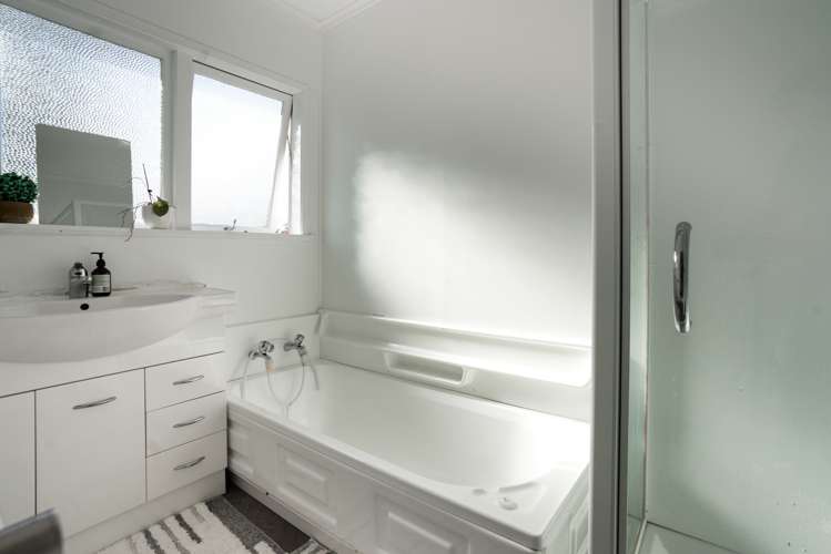 12 Orsova Place Lynfield_12