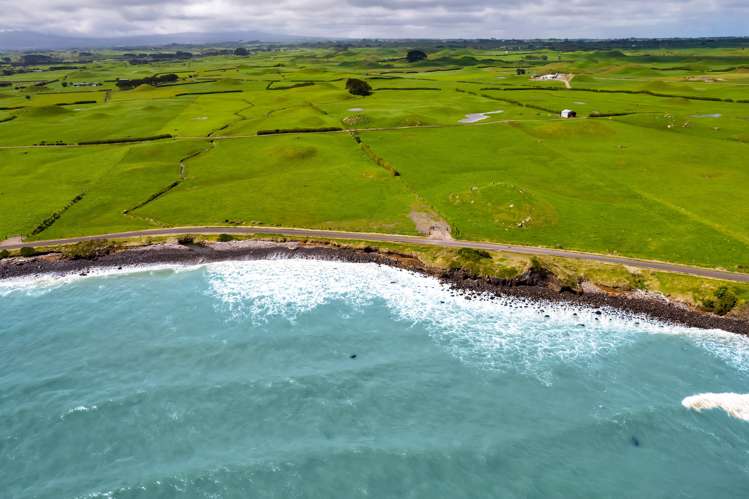 Coast Road North Taranaki Bight_12