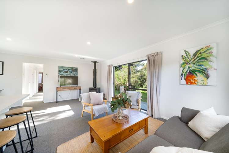 21A Dorset Grove Cannons Creek_4