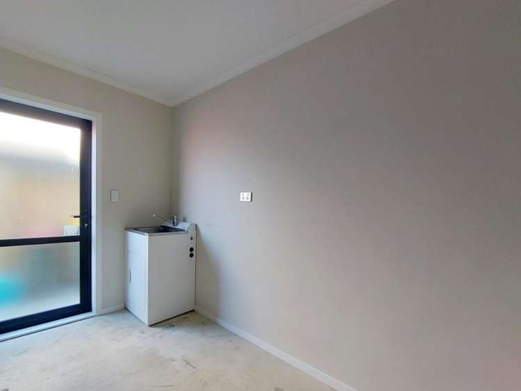 35 Ridgedale Crescent 2743_16