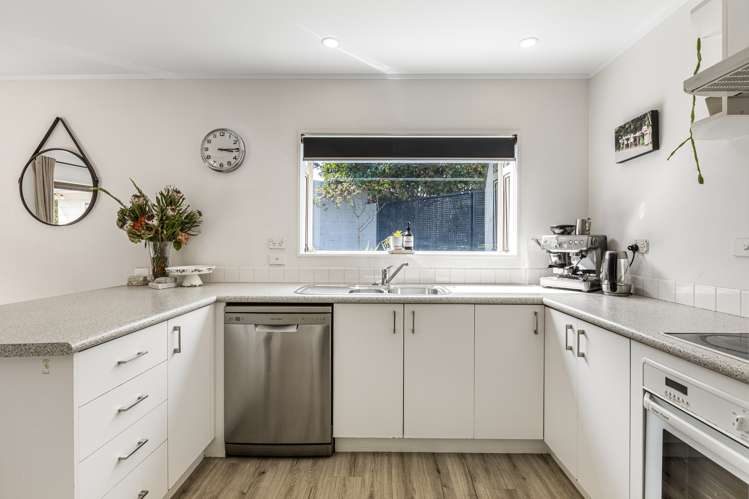 2/46 La Trobe Street Pakuranga Heights_11