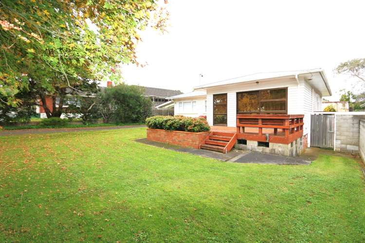 16 Fairleigh Ave Mount Albert_1