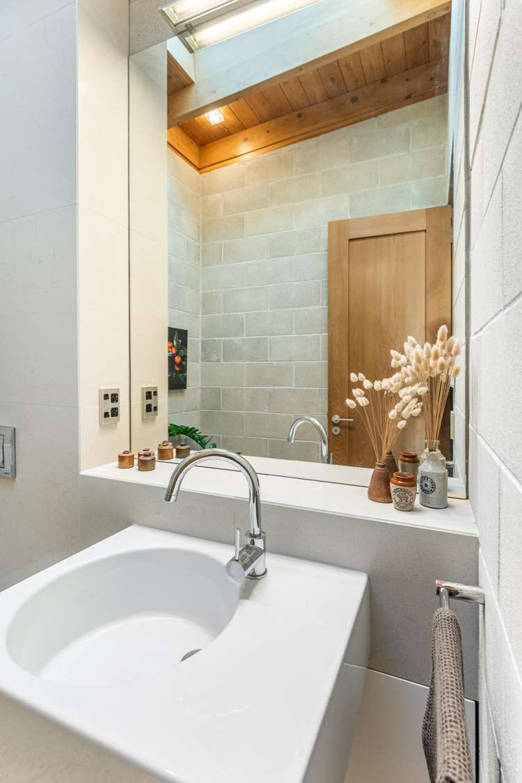 8 and 24 Te Matuku Point Lane Waiheke Island_26