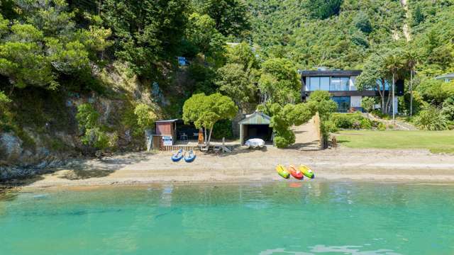 Beachfront rights, boatshed and mooring