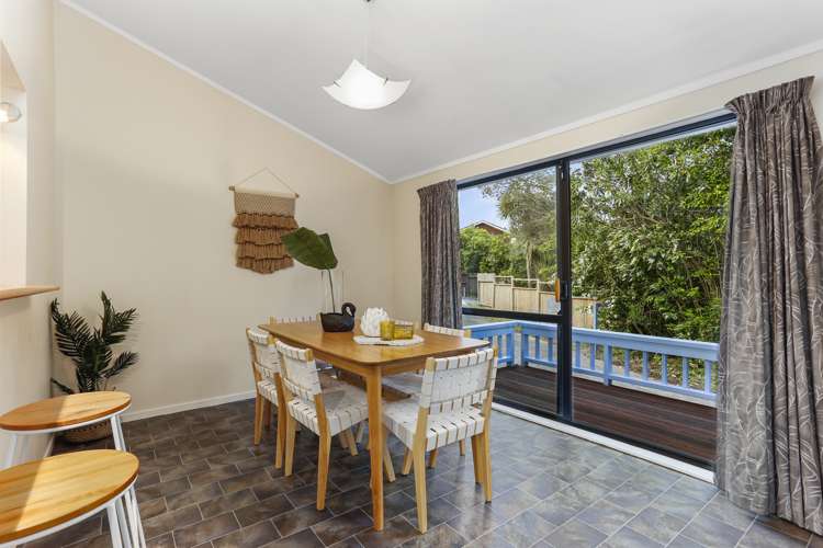 2/125 Oaktree Avenue Browns Bay_6