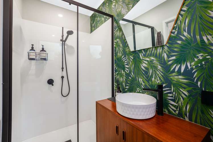 2 Pohue Grove Stokes Valley_17