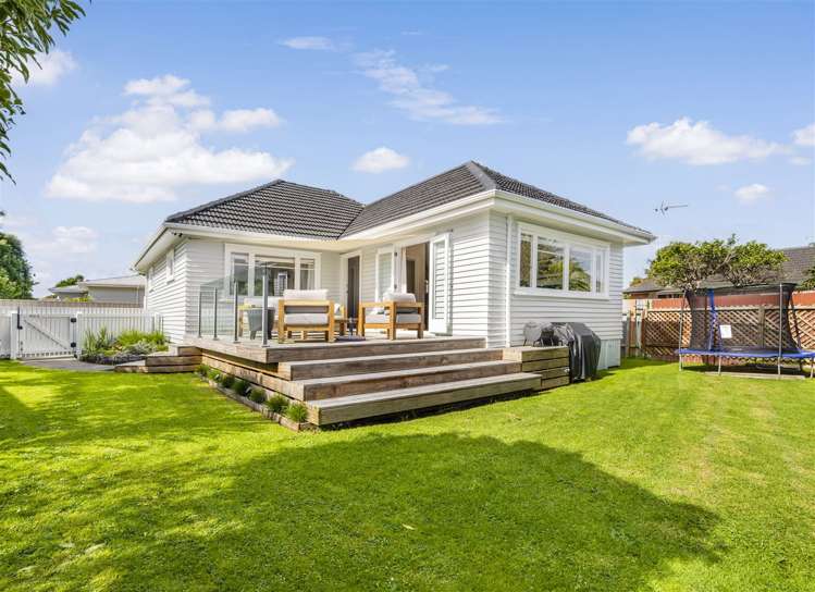 17a Clinton Avenue Te Atatu Peninsula_25