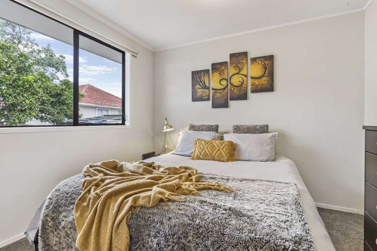 2/114 Kervil Avenue Te Atatu Peninsula_9