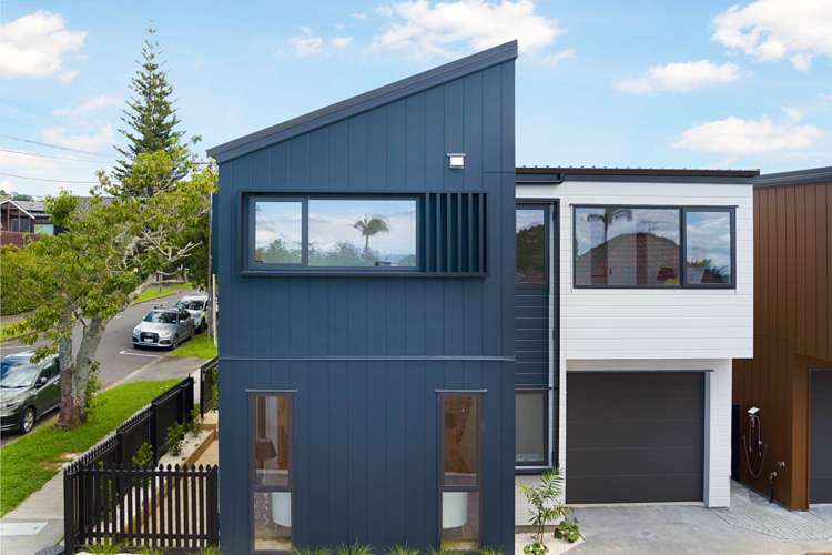 11A & 11B Cadman Avenue_4