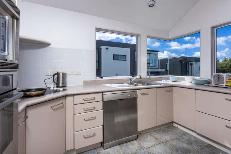 20b Marama Street Castor Bay_13