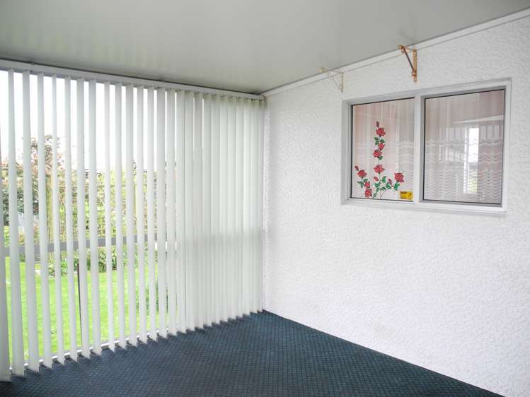 2/35 Dee Street Seaview_13