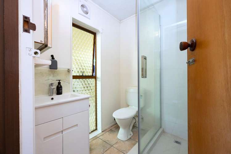 1/51A View Road Henderson_17