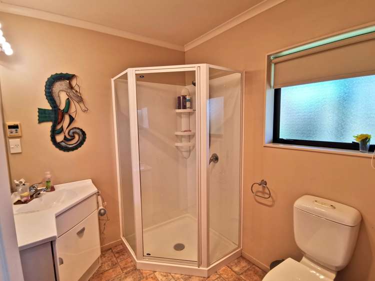 151 Pukenamu Road Te Horo_9