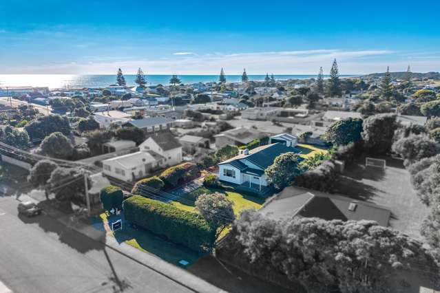 8 Manuka Street Otaki Beach_2