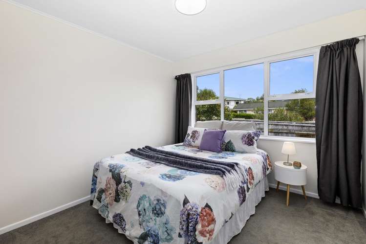 2 Whirinaki Crescent Heretaunga_12