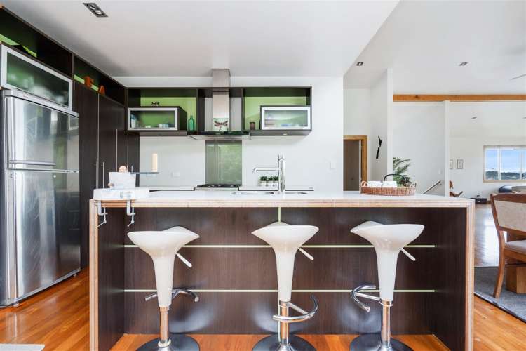 69 Memorial Drive Parahaki_5