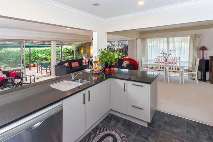 32 Tupaki Place Pakuranga Heights_3