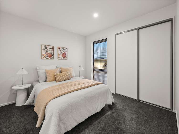 2 Orwell Way Elgin_19