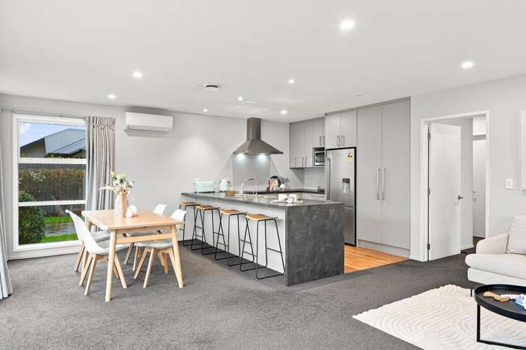 8 Hillbourne Street_5