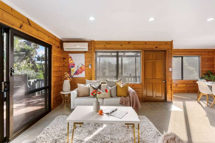 2/30 Charles Dickens Drive Mellons Bay_6