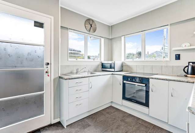 1/27 South Street Papakura_4