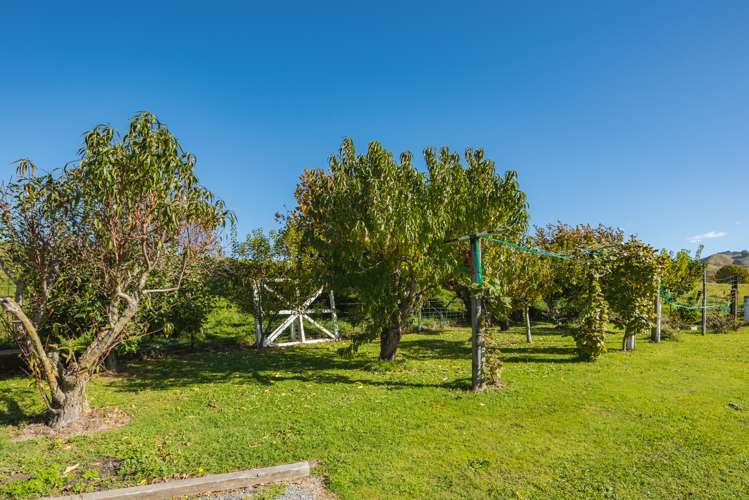 1866 State Highway 1 Tuamarina_21