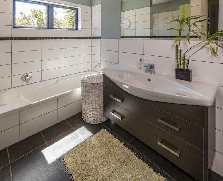 83a Kings Drive Wanaka_12