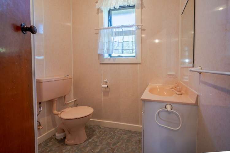 24 Selwyn Avenue Akaroa_16