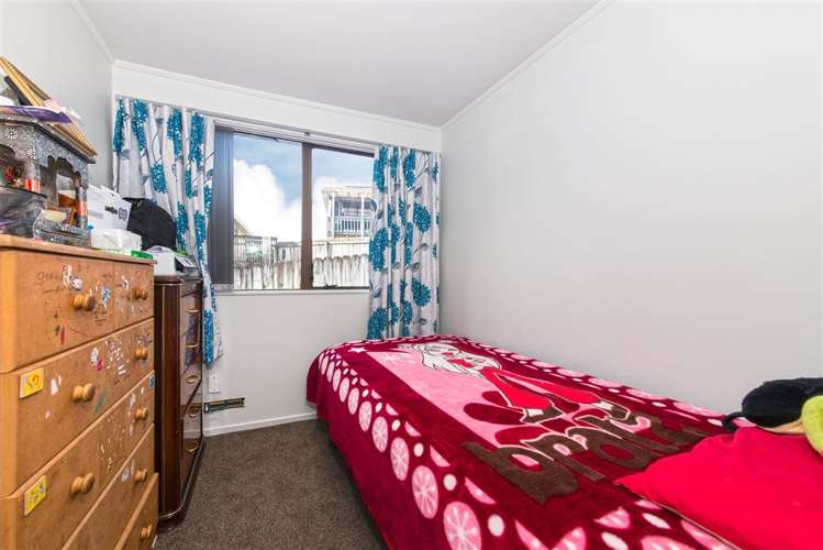 7 Halloran Place Massey_11