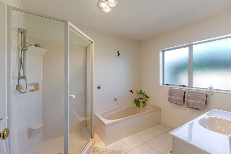 8 San Vito Place Paraparaumu Beach_11