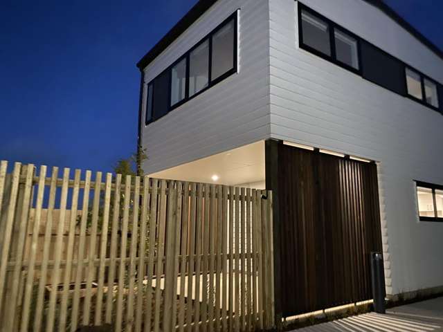 Modern Living in the Heart of Glen Eden