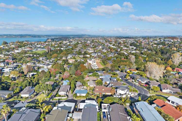 2/9 Colmar Road Mellons Bay_35