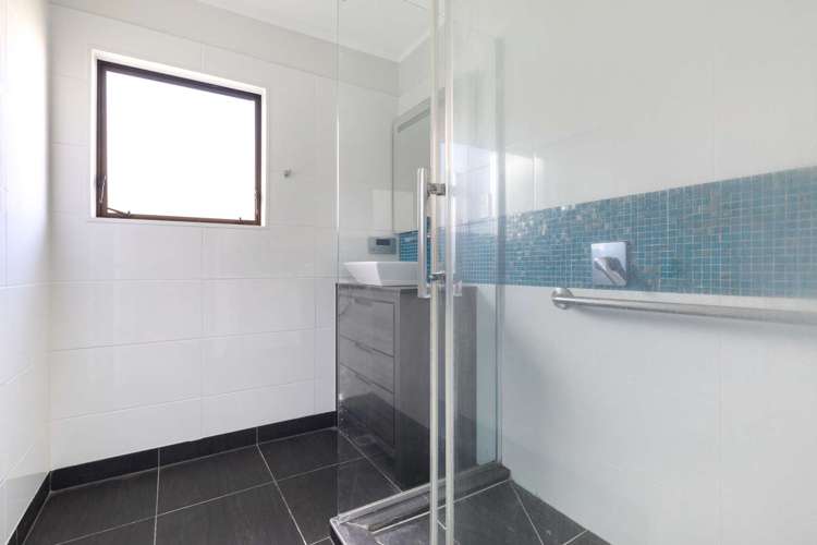 2/17 Mcdougall Street Manurewa East_9