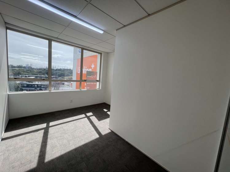 Unit I/2 Amera Place Pakuranga_2