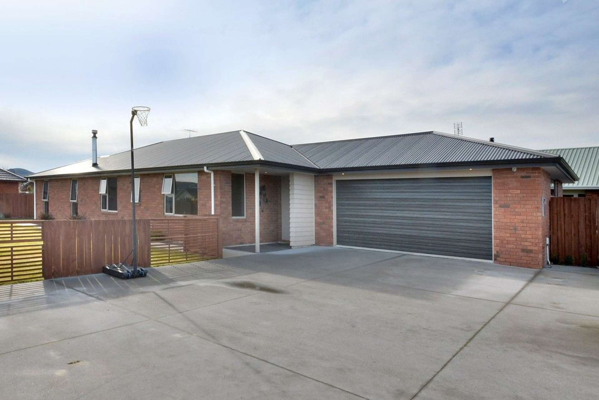 18 William James Close Mosgiel_0