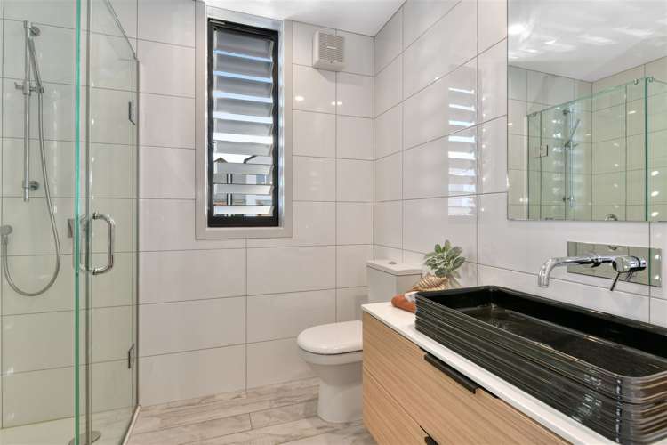 1/4 Stables Lane Silverdale_18