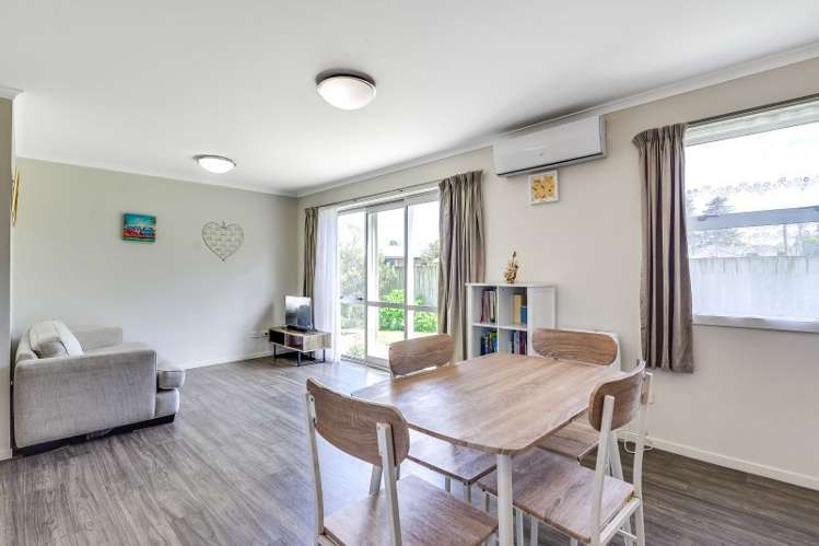 69 Chiefs Court Hamilton East_5