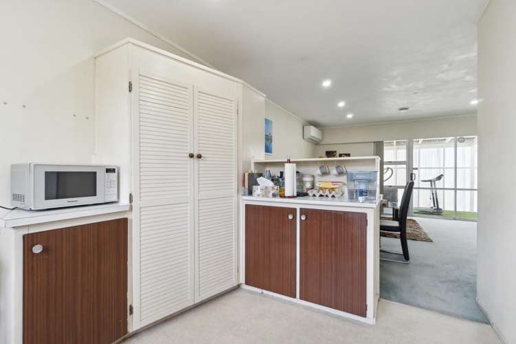 2/4 Slim Place Clendon Park_3