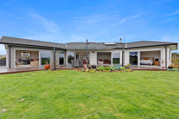 39 Matarikoriko Road Waitara_16