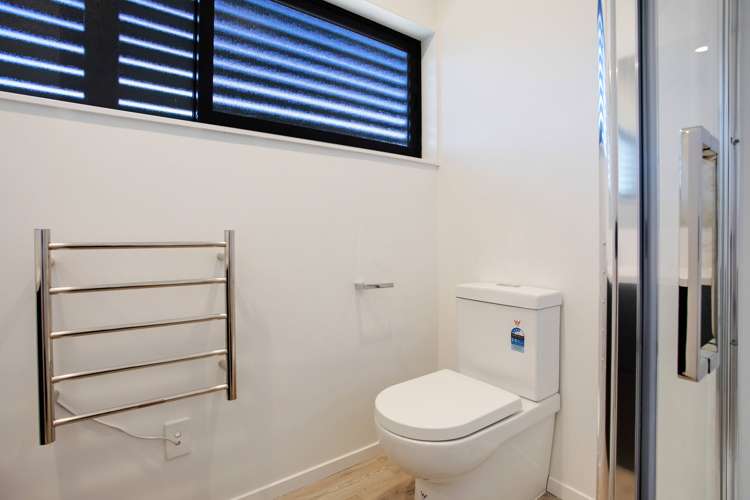 8/10 Hutchinsons Road Bucklands Beach_6