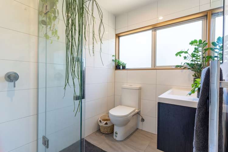 2/76 Heathcote Road Castor Bay_7