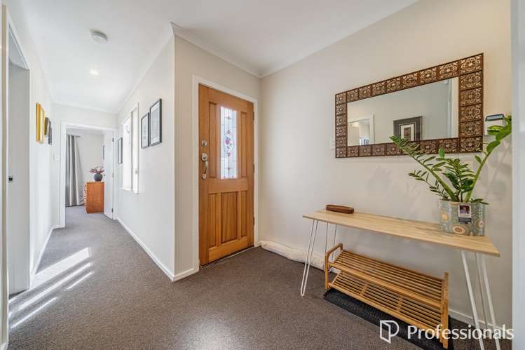 143 Wellington Road Wainuiomata_13