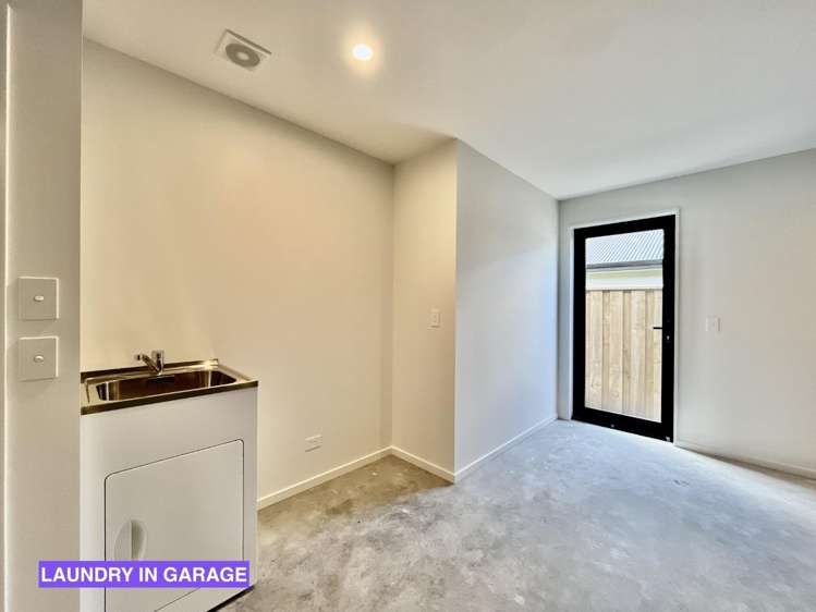 86 Monarch Drive 11103_15