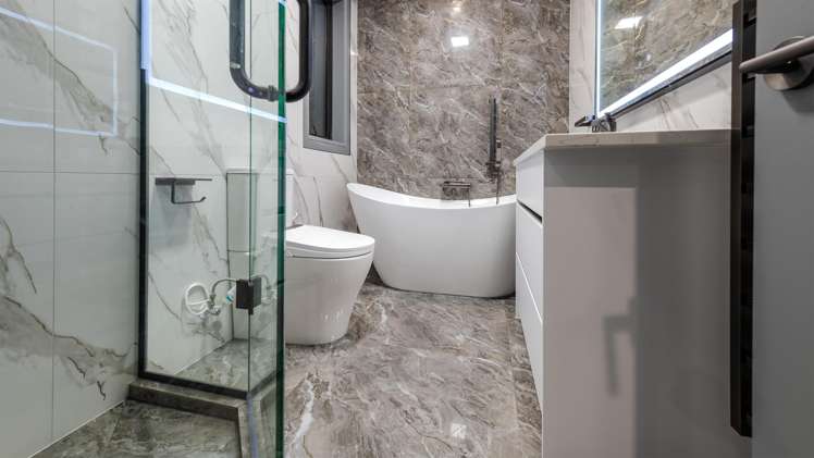 14 Greenstead Close Flat Bush_13