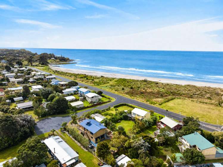 2 Quentin Place, Mahanga Mahia Peninsula_29